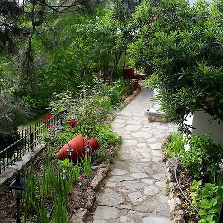 度假居 Katoikia Me Ta Pitharia Prínos